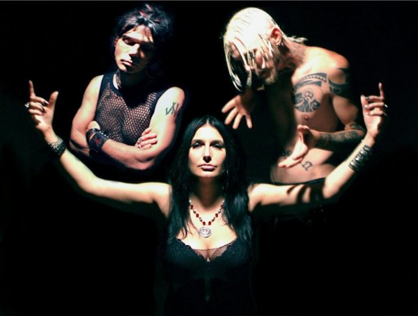 Christian-Death-Photo-Band-1024x774.thumb.jpg.a39fbc650106f1ee368cf40173c64ea9.jpg
