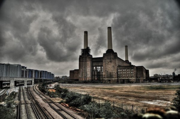 great_britain_trip_part_2_battersea_power_station_01_Battersea_Power_Station.thumb.jpg.03852695c5bceca59e762e5f28fe17c2.jpg