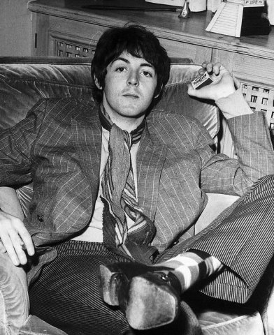 mccartney1.thumb.jpg.b4a29ccaca46747ecb53a4542e80bdd5.jpg