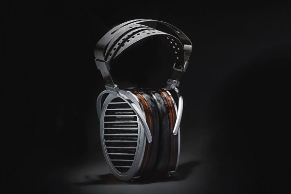 Hifiman-HE1000se-MF01.thumb.jpg.eb6df0eb6728d4197d9235431de891a8.jpg