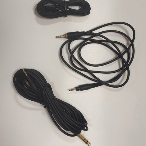 AKG2.jpg