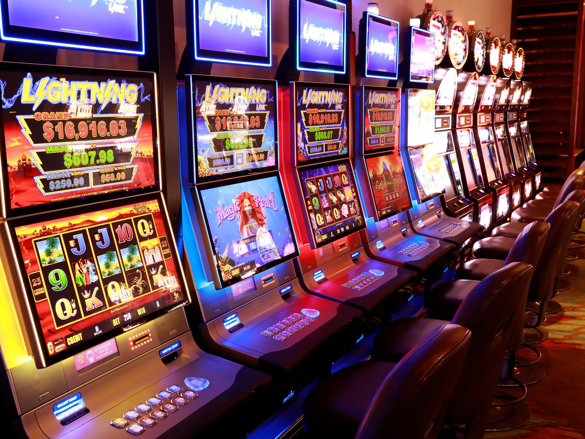Игровой автомат машина. Играть в игровые автоматы слоты topcasino. Азартные игровые автоматы скачки. Игровые автоматы вавада. Игровые автоматы джин.