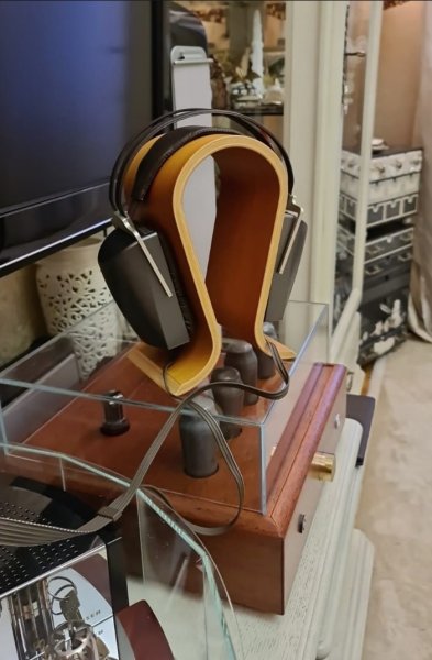 В мае 2024 купил реднике закрытые Stax 4070.jpg