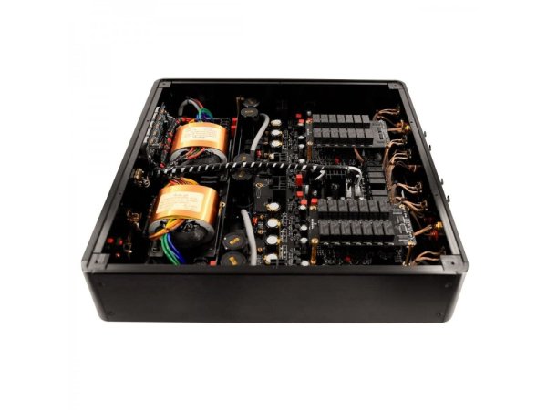 audio-gd-master-19-class-a-balanced-preamplifier-headphone-amplifier-acss-4.resize1600x1200.jpg