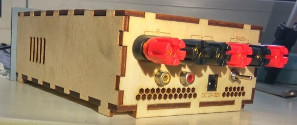 Деревянный усилитель.jpg