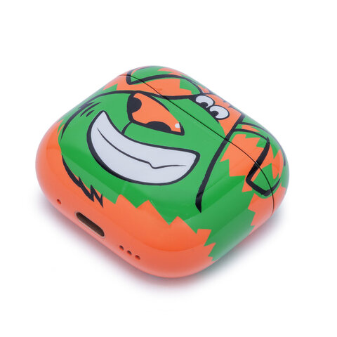 apple_airpods_3_mult_green_3.jpg
